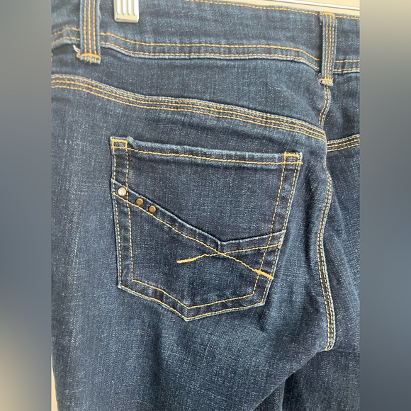 Chicos So Slimming Dark Wash Jeans .5 - Picture 4 of 7